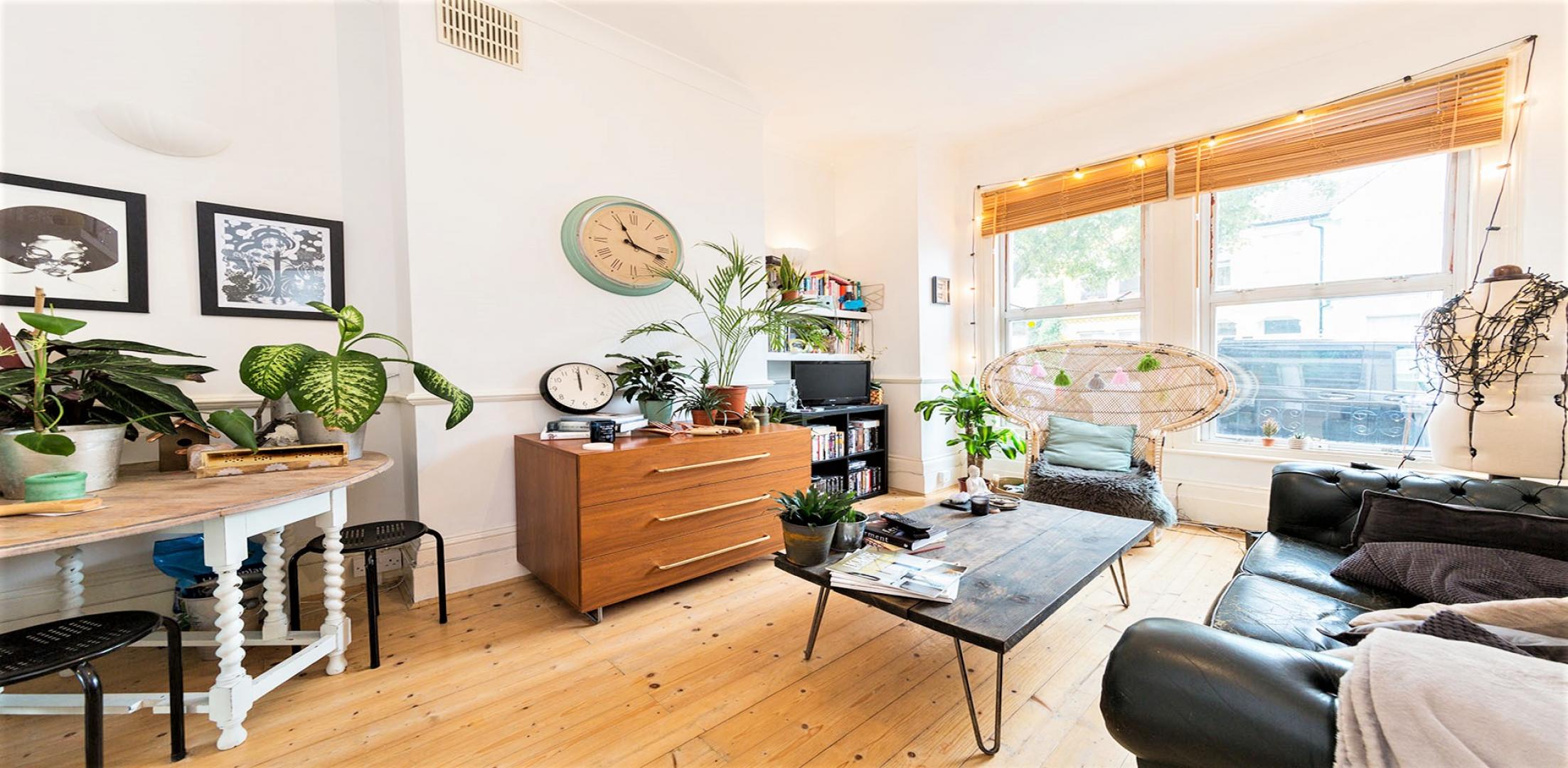 			PRIVATE GARDEN, 1 Bedroom, 1 bath, 1 reception Flat			 Kenilworth Road, KILBURN